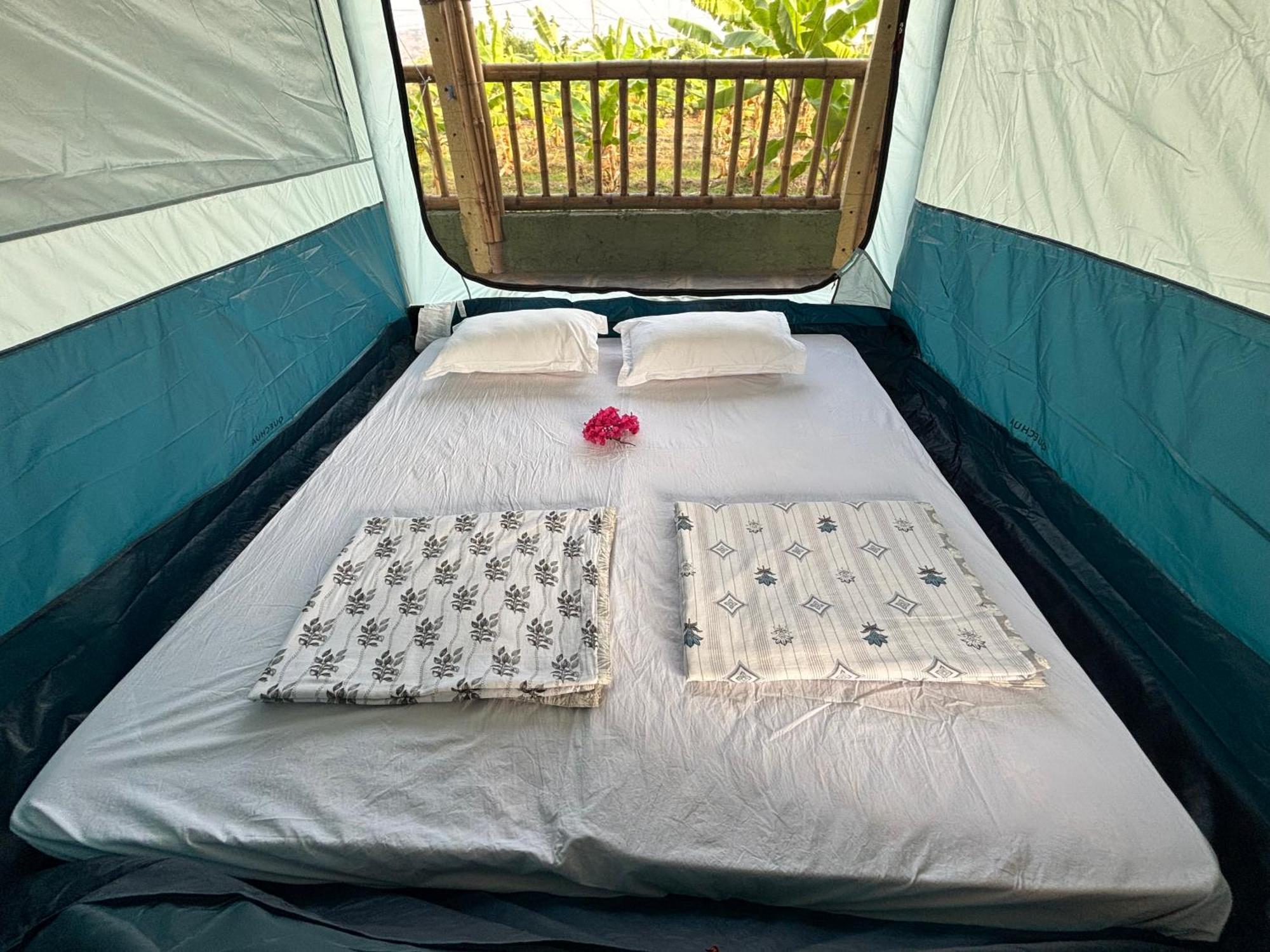 Mowgli'S Cafe Hampi & Guest House المظهر الخارجي الصورة